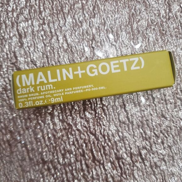 Malin + Goetz Dark Rum Oil Roller - Picture 4 of 8